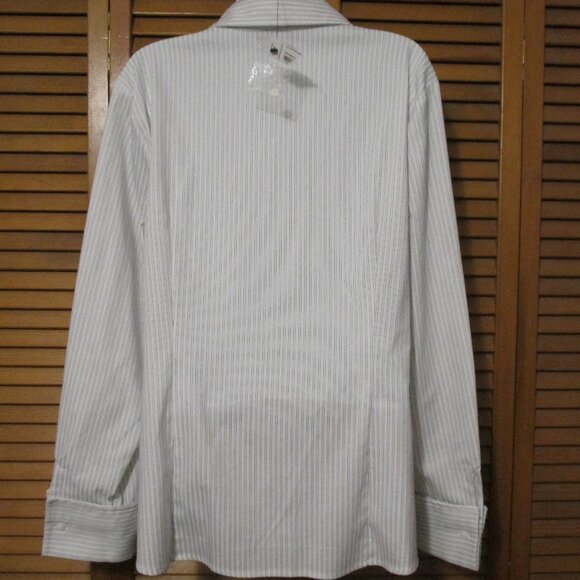 Worthington top NEW button down stretch, white w/black vertical lines size 18 - Picture 9 of 11